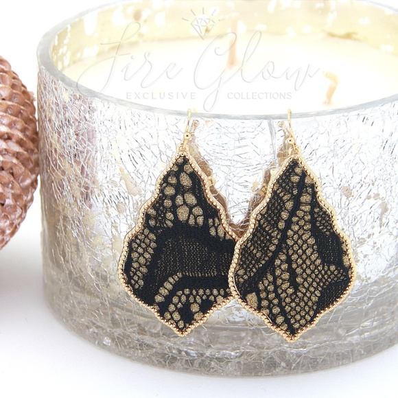 Lace and Glitter Accent Marquis Shape Earrings - Picture 4 of 8